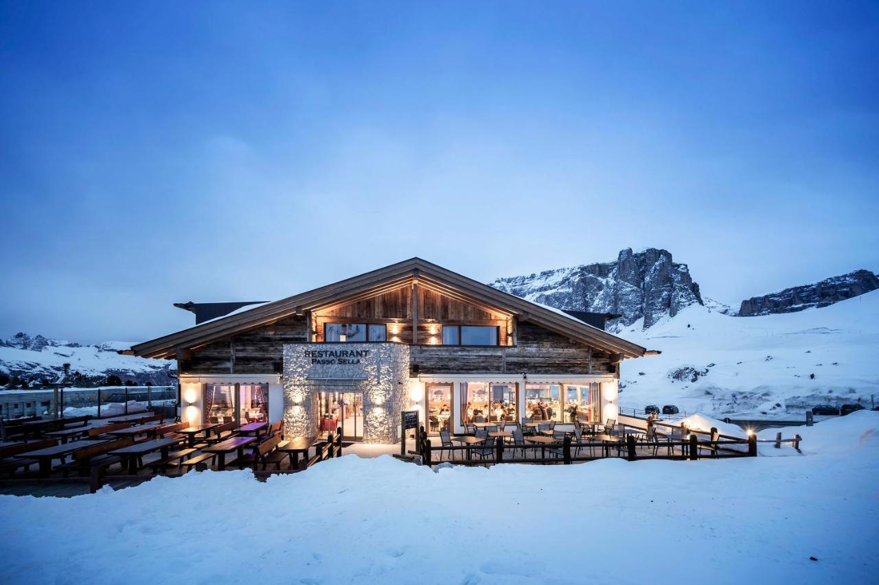 Passo Sella Dolomiti Mountain Resort Selva di Val Gardena Exterior foto