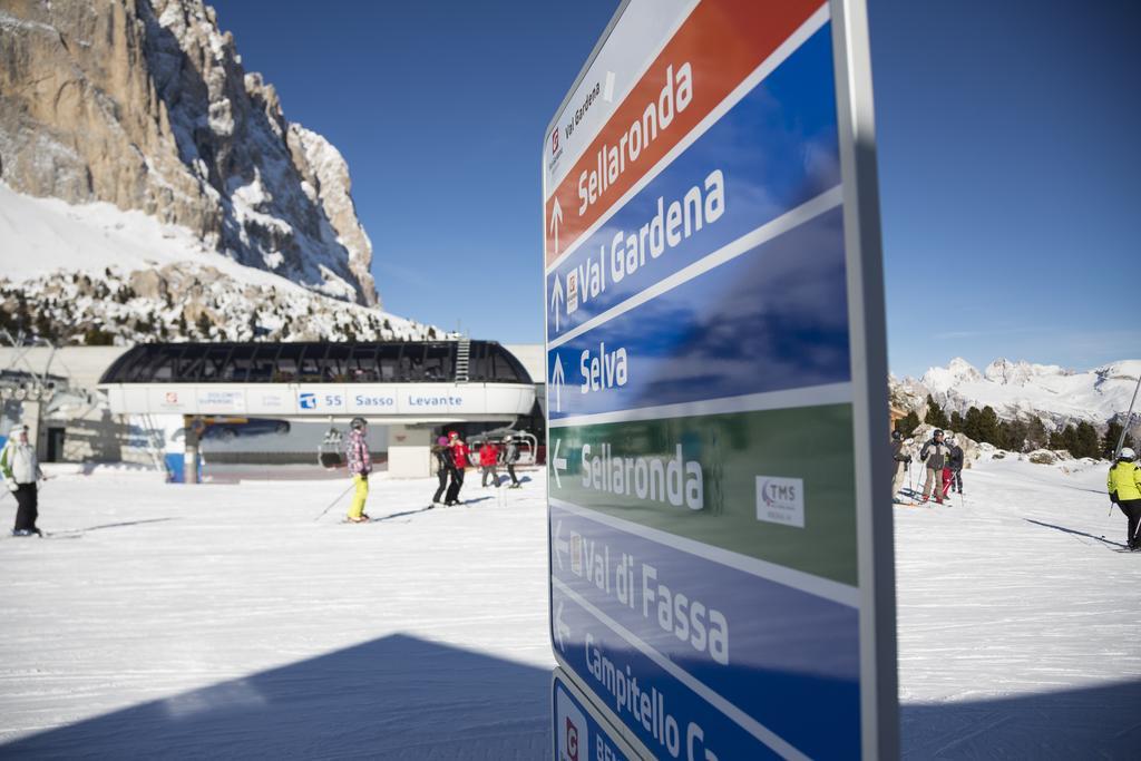 Passo Sella Dolomiti Mountain Resort Selva di Val Gardena Exterior foto