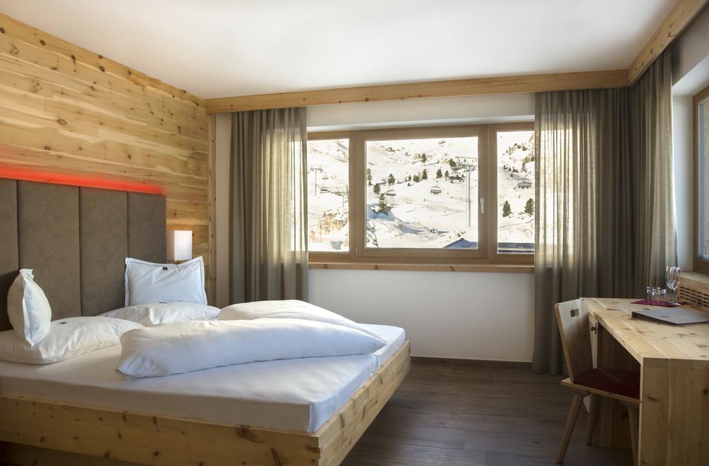 Passo Sella Dolomiti Mountain Resort Selva di Val Gardena Habitación foto