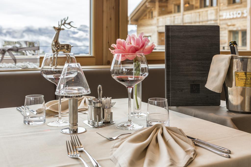 Passo Sella Dolomiti Mountain Resort Selva di Val Gardena Exterior foto